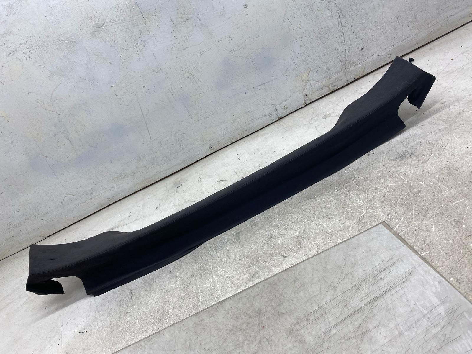 2015-2020 BENTLEY BENTAYGA REAR OVERHEAD ROOF HEADER TRIM PANEL COVER 36A867839A