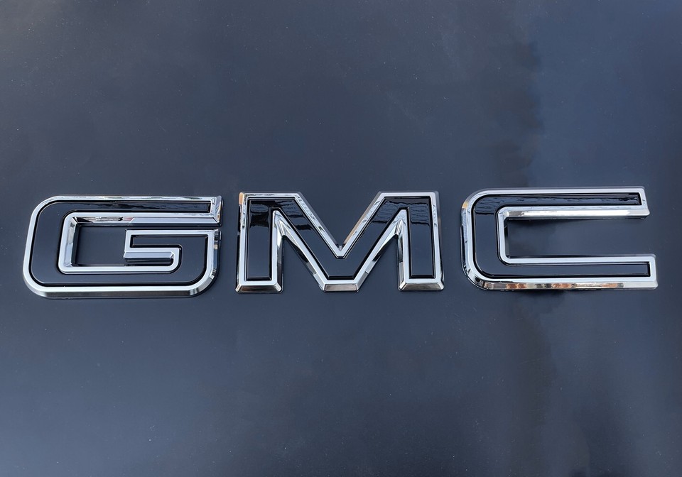 AT4 Badge Emblems 1-Piece In Silver For 2021-2023 GMC Yukon - Foto 2