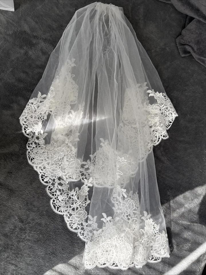 Velo de tul blanco nupcial 2 niveles, 32 pulgadas, clásico, nuevo Foto 2 de 4