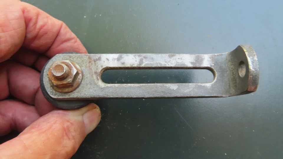 Soporte de brazo tensor ajustador Volvo 240 740 940 4 pulgadas de largo Foto 4 de 4