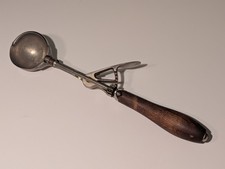 Antique Gilchrist No. 31 Ice Cream Scoop Trig...