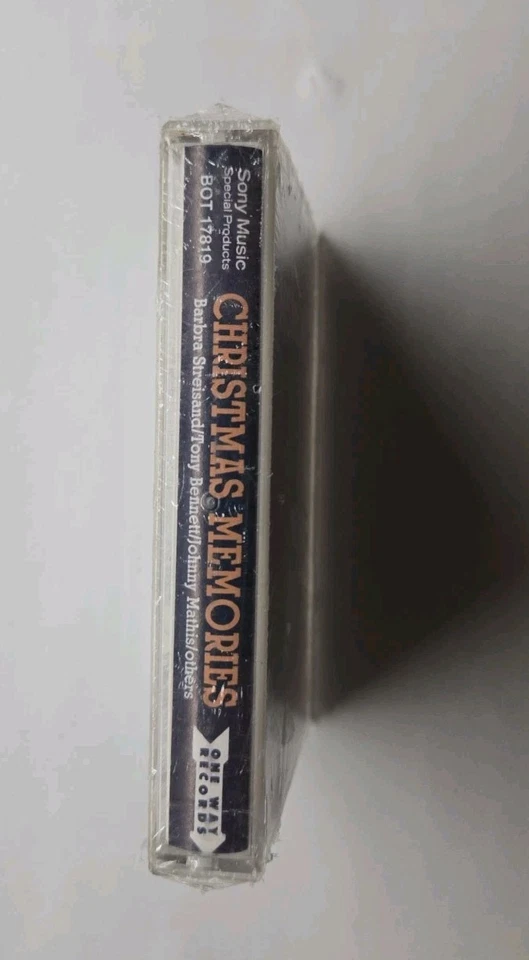 Christmas Memories Featuring Streisand Bennett Mathis & Others (Cassette, 1993) - Image 2 of 3