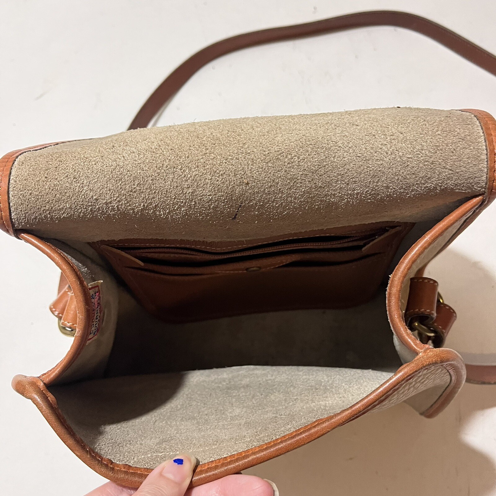 Vintage Dooney & Bourke Purse R25 Medium Essex Bone British Tan Leather thumbnail 6
