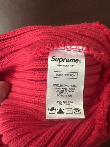 Supreme Red Beanie - Picture 4 of 4