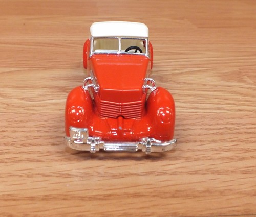 Genuine Matchbox (812) Yesteryear 1937 Cord Red And White Collectible Toy Car - Picture 7 of 7