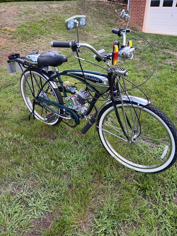 Bicicleta Motorizada 66 cc Dos Tiempos Gas Schwinn/Bikeberry Hombres Cruiser Verde Foto 4 de 4