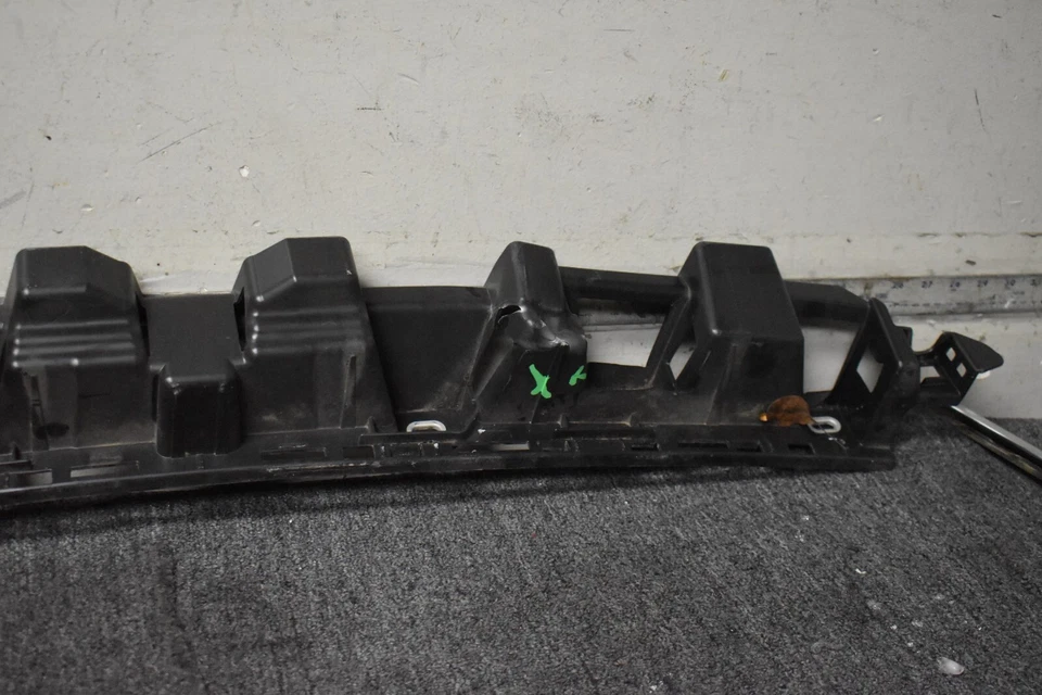 2016-2019 MERCEDES BENZ GLE 63 AMG S 底座前安装支持工厂原始设备制造商 — 第 3/4 张图片