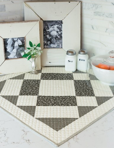 Top The Table Pattern Book by Moda All Stars 17 Projects 96 Pages - Picture 7 of 7