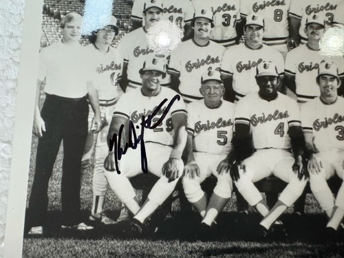 Ken Singleton Autographed Baltimore Orioles Team Photo - Picture 4 of 10