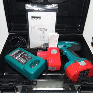 Makita 8391D Akku-Bohrschrauber 18V