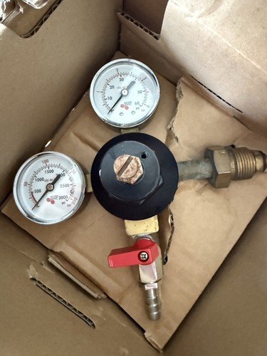 Micro Matic 842‑PP primary regulator