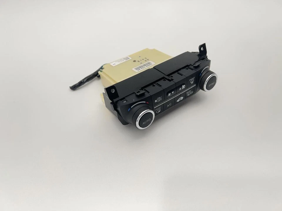 2013-2015 ACURA RDX HEAT/AC CONTROLLER BLACK TC: -A -L 103K -BASE- 50526 - Image 4 of 4