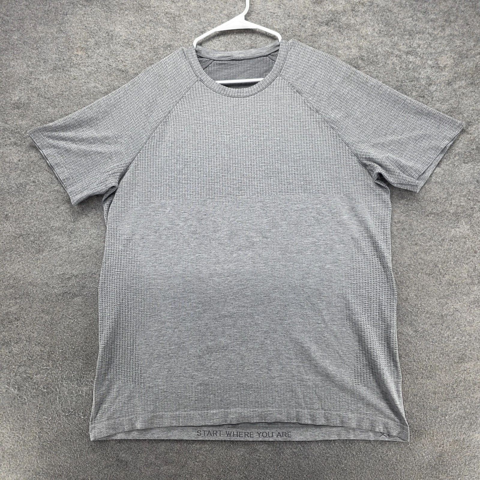 Lululemon Shirt Mens XL Gray Short Sleeve Jersey Athletic Moisture Wicking