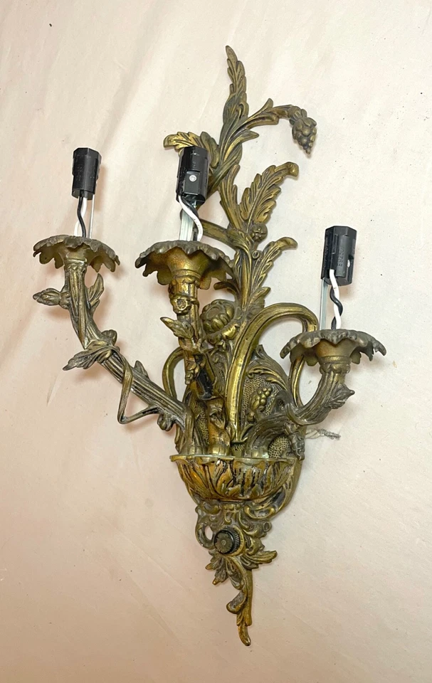 antique ornate Spanish style 3 arm gilded bronze brass wall sconce fixture light - Image 2 of 4