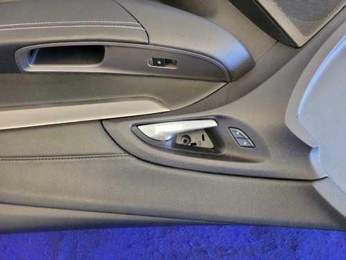 2014-2017 Chevrolet Caprice 6.0L Sedan Passenger Right Front Door Panel Base - Picture 5 of 12