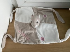 Doudou écureuil fleur brodée beige blanc plat carré Blanc personnalisé Louise