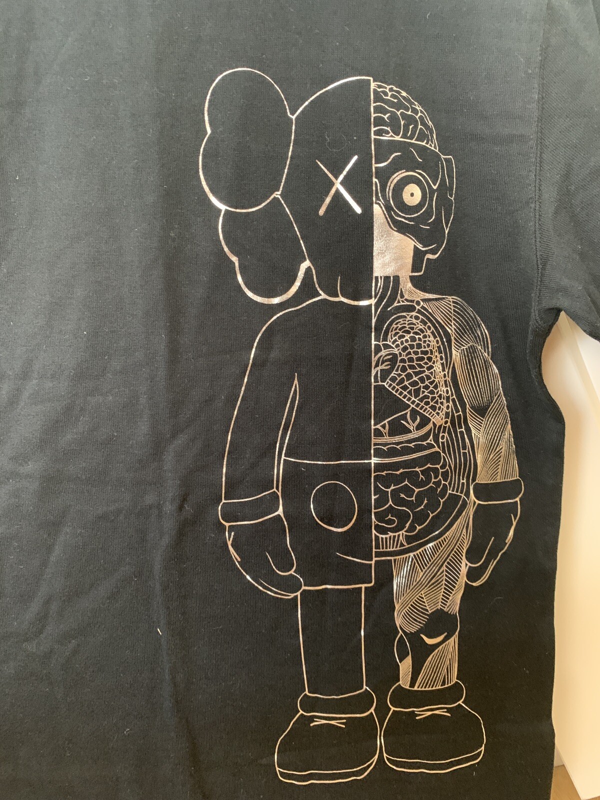 ALTRA Maglietta nera KAWS Kawsone dissezionata masticata compagno taglia L