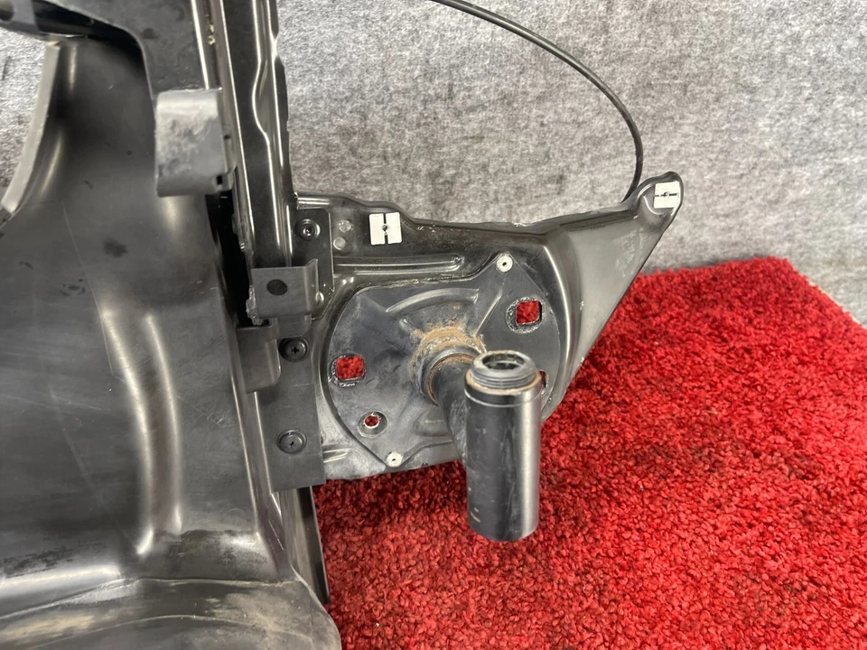 BMW 1999-2006 E46 330CI 325CI RADIADOR DELANTERO NÚCLEO SOPORTE CLIP OEM 99k Foto 2 de 4