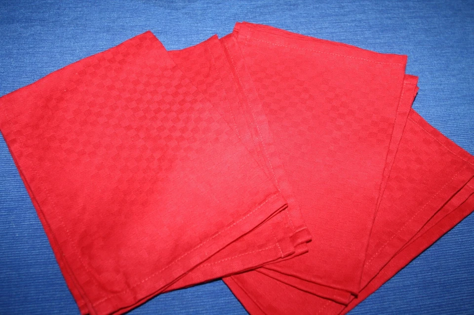 Lot N°53 de 6 serviettes de table en damassé rouge - Photo 3/3