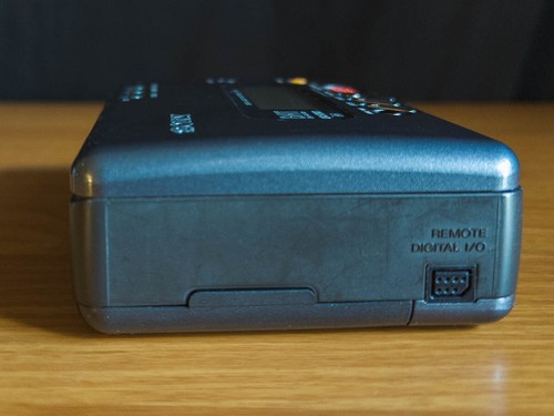 SONY TCD-D7 DIGITAL AUDIO TAPE-CORDER PARTS ONLY DAT - Picture 5 of 9