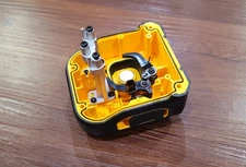 DEWALT BOTTOM HOUSING W/LOCK BUTTON FOR DCLE34021 20V Green Cross Line Laser