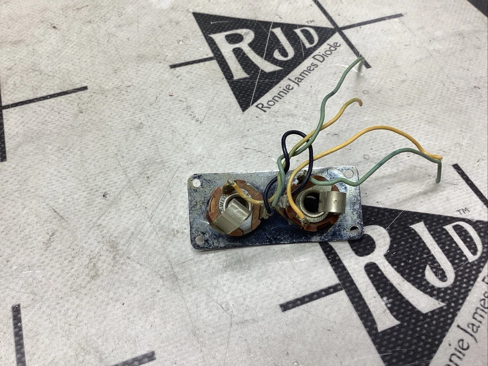 Placa de salida de entrada estéreo Carvin DC años 80 Switchcraft Jack cromado Foto 2 de 2