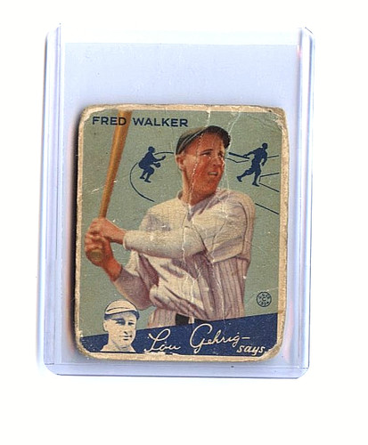 Fred Walker #39 1934 Goudey card