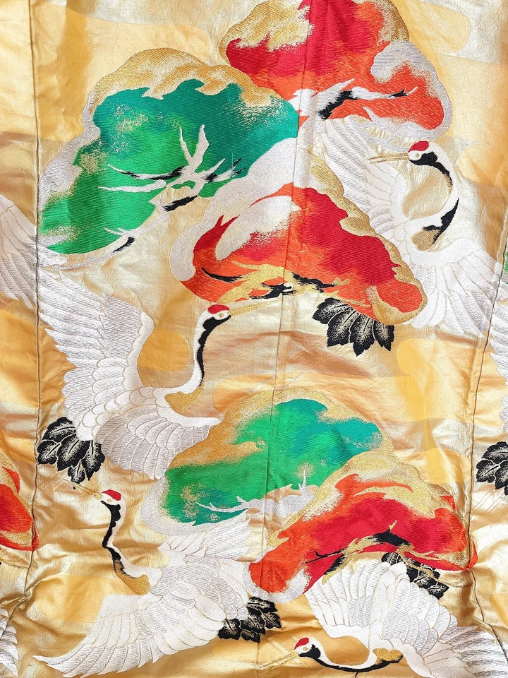 Kimono japonés 'UCHIKAKE' seda/oro/grúa/pino/tradicional/lujo N111 - Imagen 4 de 4
