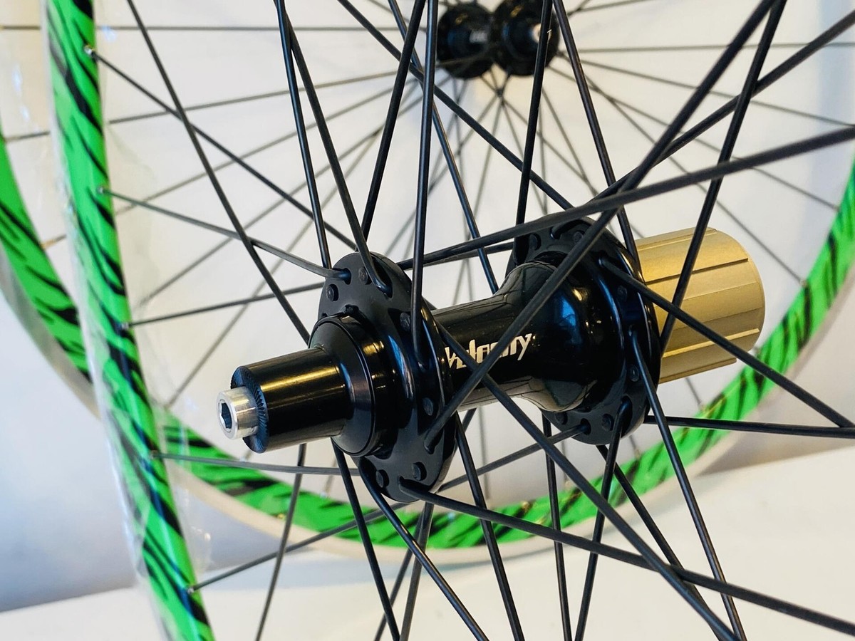 Velocity Deep-V 700c Road Wheelset 100/130 8-10 Speed - Ziger Lime