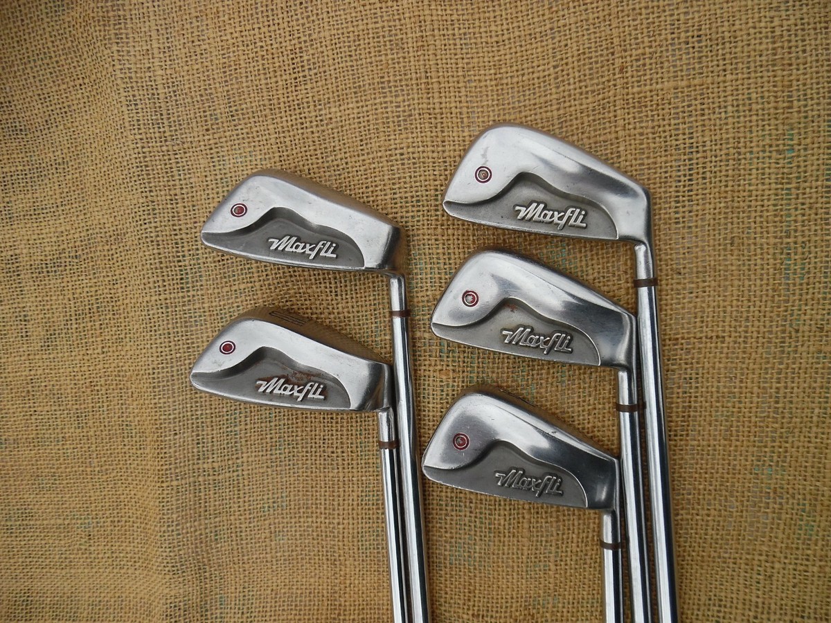 Maxfli Revolution 9 Iron Regular Steel Shaft Golf Pride Grip Maxfli Revolution 9 Iron Regular Steel Shaft Golf Pride Grip