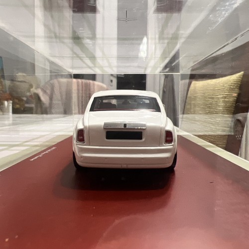 TSM 1/43 Rolls-Royce Phantom 2009 White TSM114324 - Picture 3 of 5