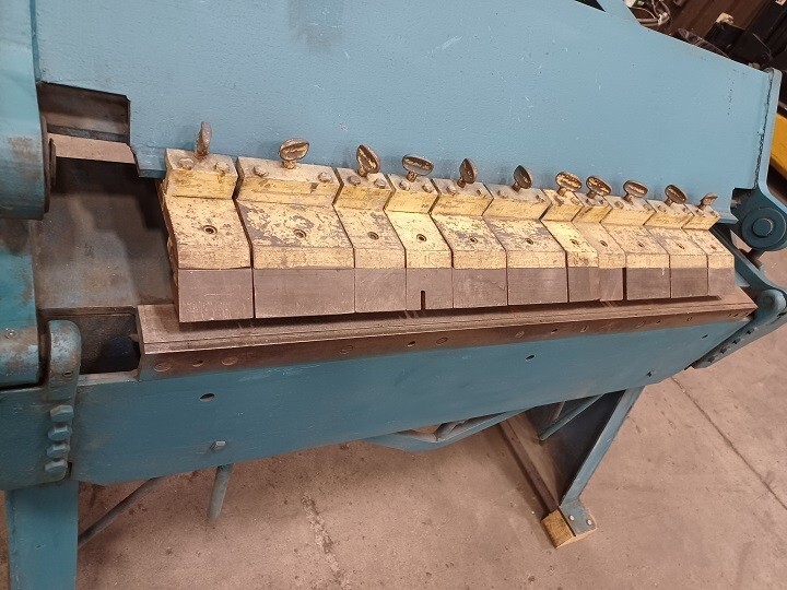 Chicago 4 Ft. x 14 Ga. box and pan brake. eBay