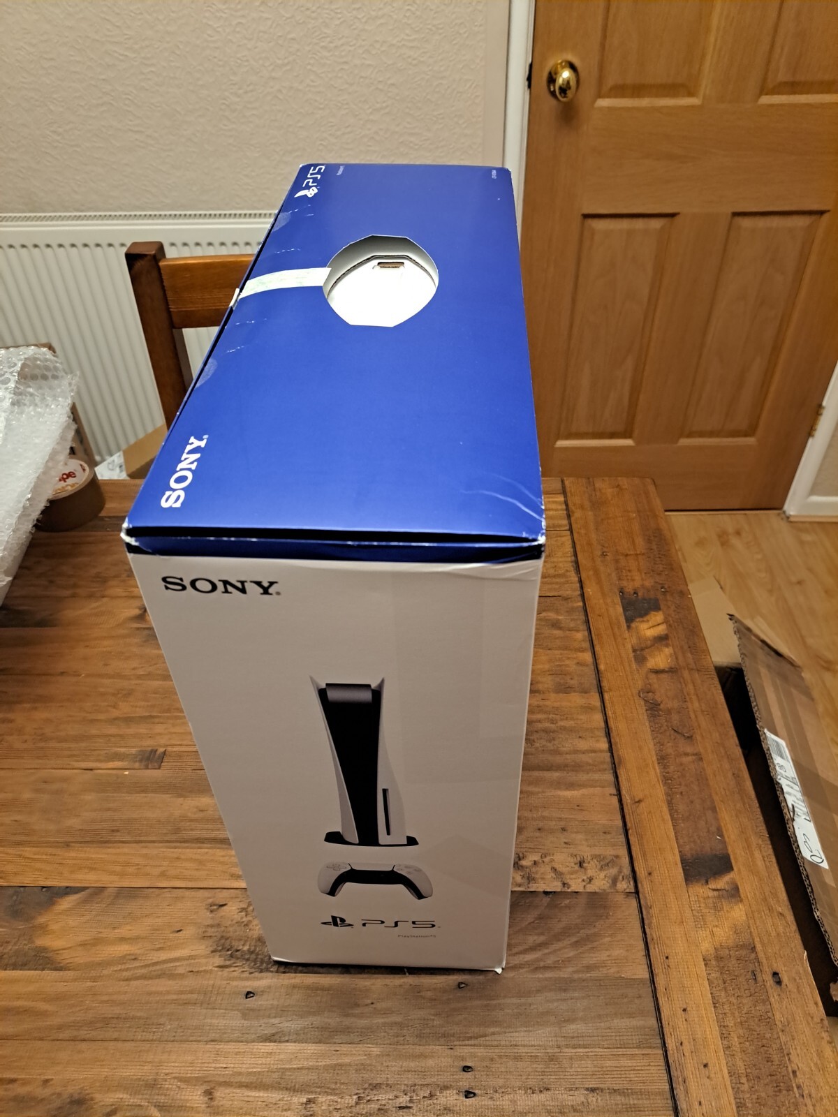 Sony PS5 BluRay Edition Console White Comes With Black Plates