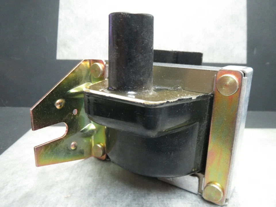 Ignition Coil for BMW 525i 528e 535i 735i 750i E567 - Made in USA - Ships Fast! - Image 4 of 4