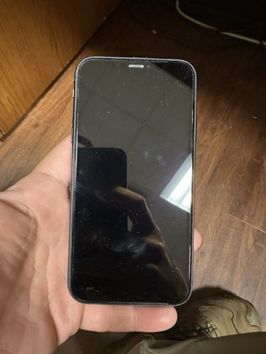 iPhone 11 And 8 READ DESCRIPTION - Afbeelding 4 van 8