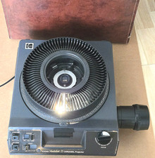 Kodak Medalist II Slide Projector Leather Case Extras Excellent Condition