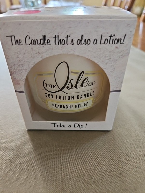 The Isle Co Soy Lotion CANDLE Single Wick  Headache Relief 9oz   Moisturizer