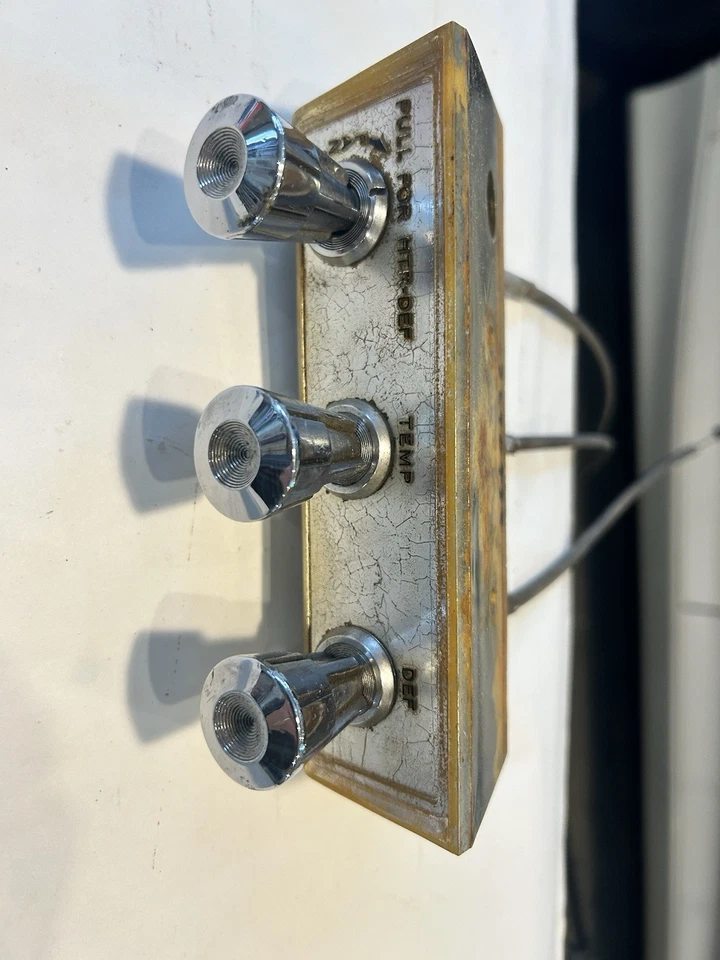 Conjunto de interruptor de control de calefacción Plymouth Valiant 1963 debajo del tablero cementerio mopar Foto 2 de 4