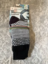 NWT  Smartwool Women's Hike Merino Wool Crew Socks Full Cushion Size M Gray/Whit