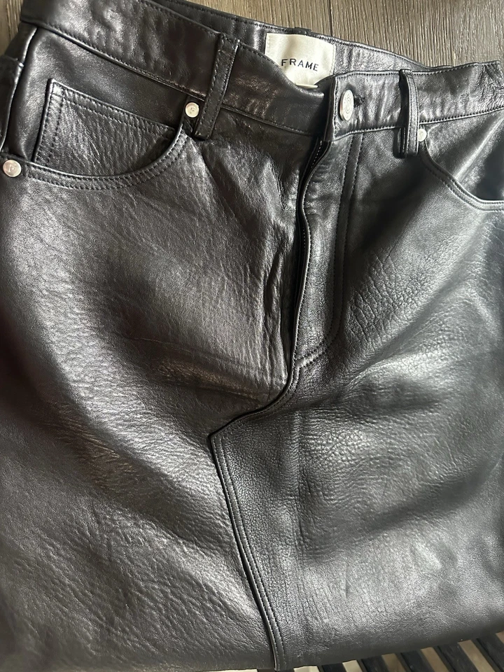 Falda Midaxi de cuero con marco negra Foto 3 de 4