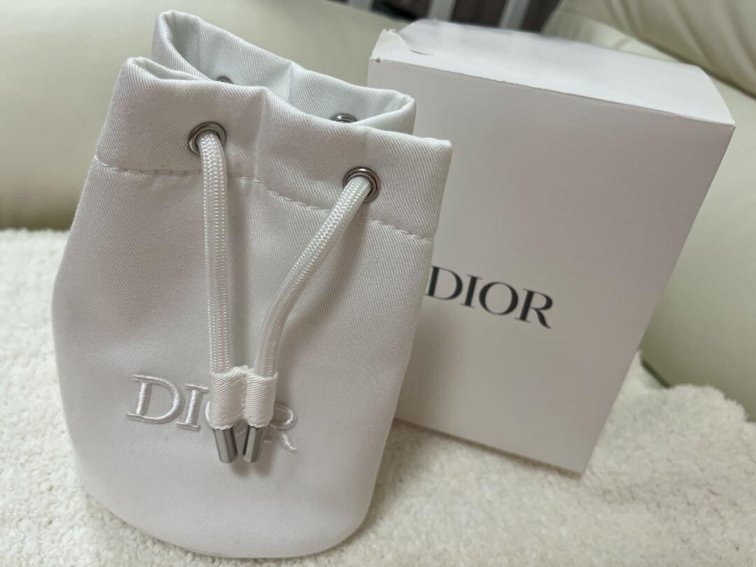 Dior ギフト袋 小型 ホワイト Dior ギフト袋 ホワイト 小型｜Yahoo!フリマ（旧PayPayフリマ）