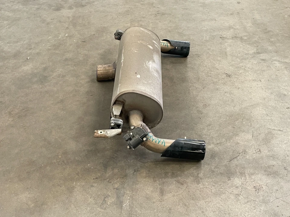 Tubo silenciador escape doble trasero BMW F22 M235i 14 15 16 con puntas 3,0 L OEM 1449 Foto 2 de 4