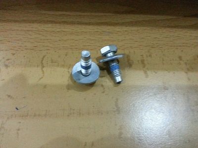 NEW OEM BMW 41311977772 Torx-bolt with washer ( set of 2 ) | eBay 