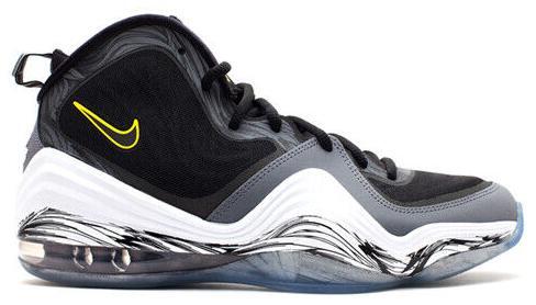 mam　NIKE5点 Amazon.com | Nike Women's Vomero 5 Athletic Shoe, Varsity