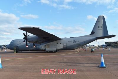 PHOTO  AEROPLANE LOCKHEED MARTIN CC-130J HERCULES '130612 / 612' C/N 5666 BUILT