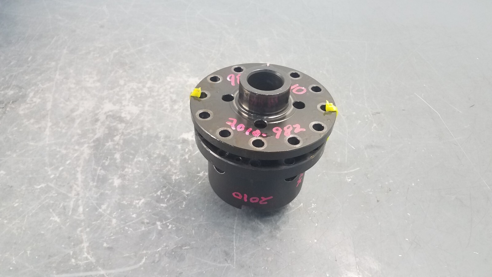 Lamborghini Gallardo  OEM Rear Differential Carrier #7643 B5
