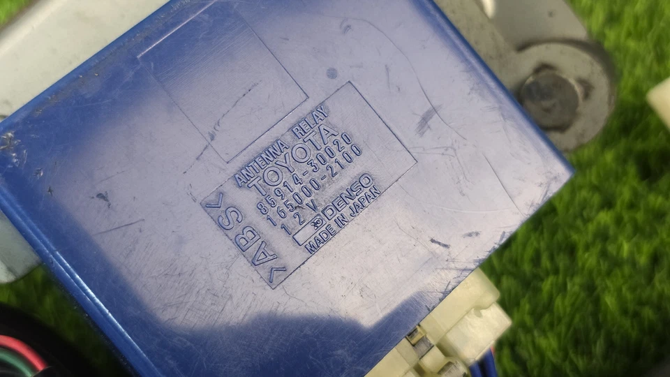 Antena de señal de radio exterior Lexus GS300 GS430 1998-2004 86309-30110 OEM usada Foto 4 de 4