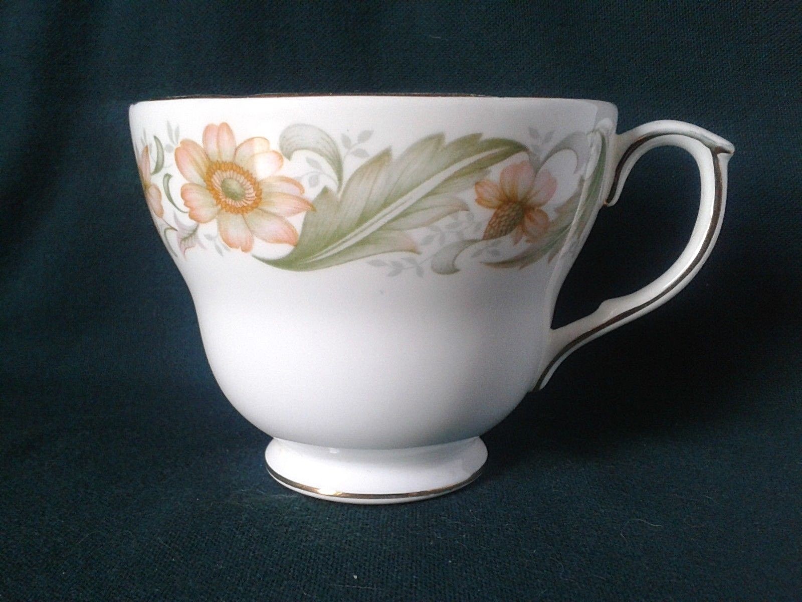 DUCHESS CHINA GREENSLEEVES BREAKFAST TRIO BONE CHINA TEA CUP SAUCER