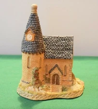 David Winter Cottages "The Chapel" In excellent condition, not in original box.