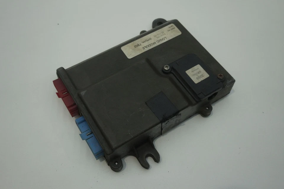 Unidad de módulo de control lógico del motor OEM 5226795 Dodge Omni 1985 Foto 3 de 4